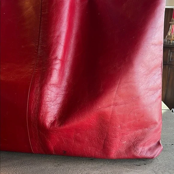 Crouch & Fitzgerald New York Oversized Red Leather Tote - Picture 4 of 17